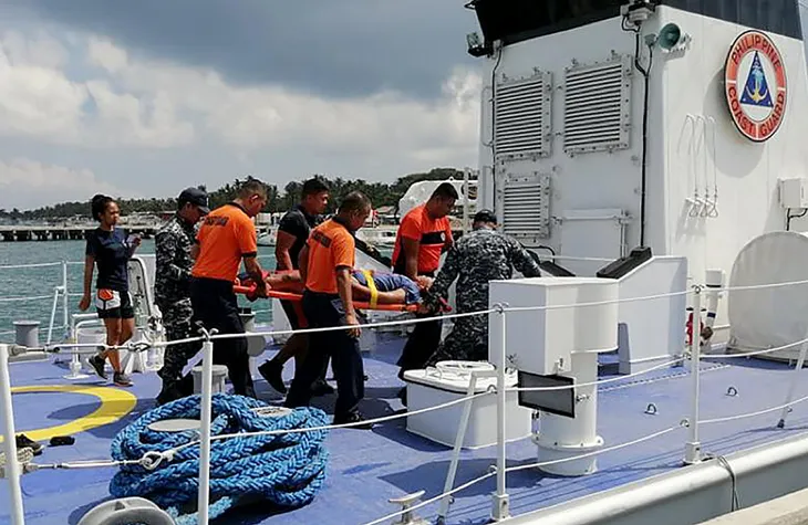 Chìm thuyền ở Philippines, 7 người thiệt mạng - Ảnh 2.