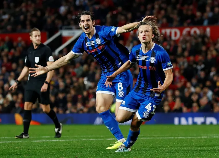 League Cup 2019/20: Chật vật hạ CLB hạng 3, Manchester United đụng Chelsea ở vòng 4 - Ảnh 2. League Cup 2019/20: Chật vật hạ CLB hạng 3, Manchester United đụng Chelsea ở vòng 4 - Ảnh 2.