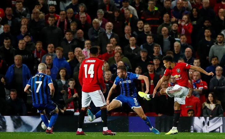 League Cup 2019/20: Chật vật hạ CLB hạng 3, Manchester United đụng Chelsea ở vòng 4 - Ảnh 1. League Cup 2019/20: Chật vật hạ CLB hạng 3, Manchester United đụng Chelsea ở vòng 4 - Ảnh 1.