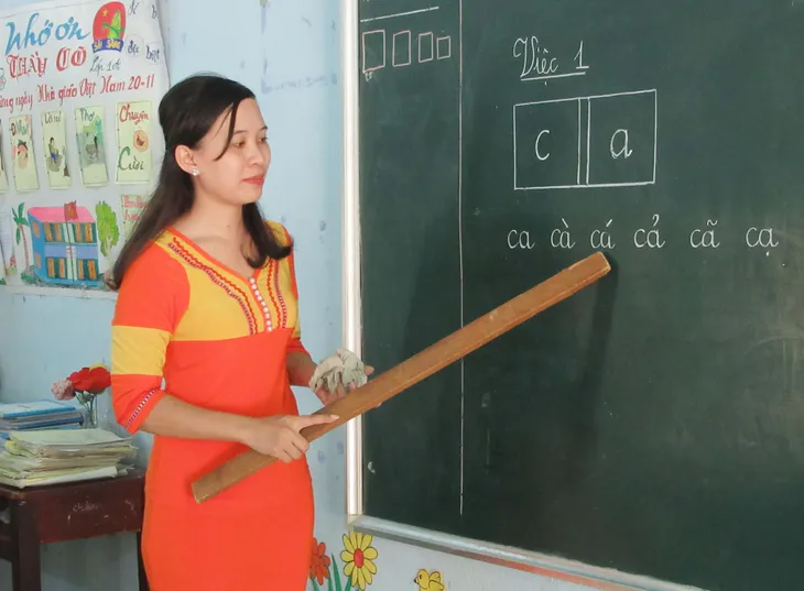 Cô giáo người Raglai với nỗ lực vận động, duy trì tỷ lệ học sinh đến lớp đều đặn - Ảnh 2. Cô giáo người Raglai với nỗ lực vận động, duy trì tỷ lệ học sinh đến lớp đều đặn - Ảnh 2.