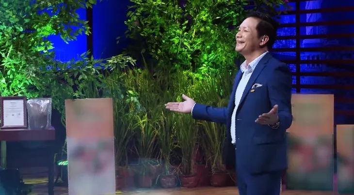Shark Hưng tự tin khoe giọng hát ở Shark Tank Việt Nam - Ảnh 2. Shark Hưng tự tin khoe giọng hát ở Shark Tank Việt Nam - Ảnh 2.