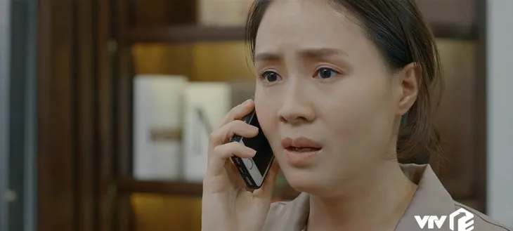 Hoa hồng trên ngực trái - Tập 16: Chửi Thái (Ngọc Quỳnh) là đồ cạn tàu ráo máng nhưng Khuê (Hồng Diễm) nhất quyết sẽ không ly hôn - Ảnh 7. Hoa hồng trên ngực trái - Tập 16: Chửi Thái (Ngọc Quỳnh) là đồ cạn tàu ráo máng nhưng Khuê (Hồng Diễm) nhất quyết sẽ không ly hôn - Ảnh 7.