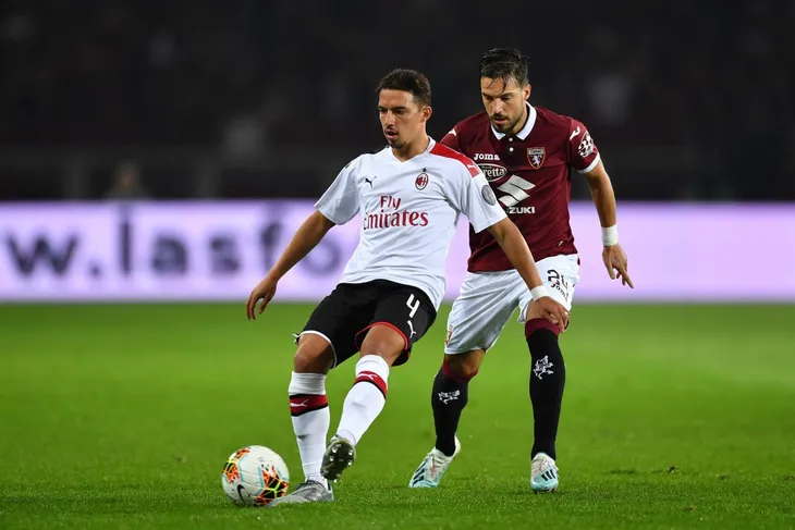 Torino ngược dòng giành chiến thắng trước AC Milan - Ảnh 2. Torino ngược dòng giành chiến thắng trước AC Milan - Ảnh 2.