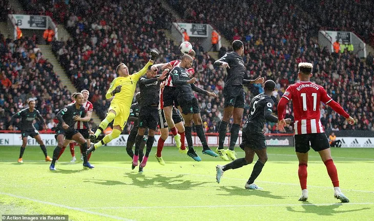 Kết quả Ngoại hạng Anh: Vất vả vượt qua Sheffield United, Liverpool nối dài mạch toàn thắng - Ảnh 3. Kết quả Ngoại hạng Anh: Vất vả vượt qua Sheffield United, Liverpool nối dài mạch toàn thắng - Ảnh 3.