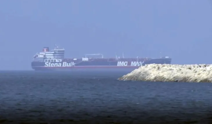 Tàu chở dầu Stena Impero cập cảng Dubai - Ảnh 2. Tàu chở dầu Stena Impero cập cảng Dubai - Ảnh 2.