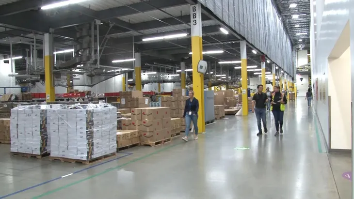 Trải nghiệm công việc tại nhà kho của Amazon - Ảnh 2. Trải nghiệm công việc tại nhà kho của Amazon - Ảnh 2.