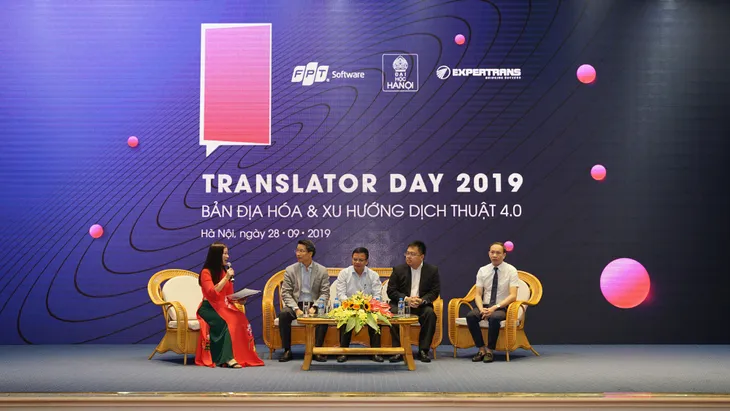 Trao tặng miễn phí nền tảng dịch thuật công nghệ AI tại Translator Day 2019 - Ảnh 1. Trao tặng miễn phí nền tảng dịch thuật công nghệ AI tại Translator Day 2019 - Ảnh 1.