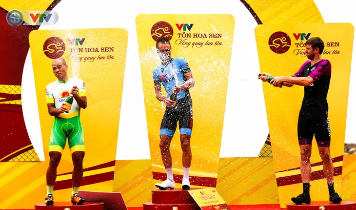 Lễ hội thời trang cực bắt mắt tại chặng 4 Giải xe đạp quốc tế VTV Cúp 2019 - Ảnh 16. Lễ hội thời trang cực bắt mắt tại chặng 4 Giải xe đạp quốc tế VTV Cúp 2019 - Ảnh 16.