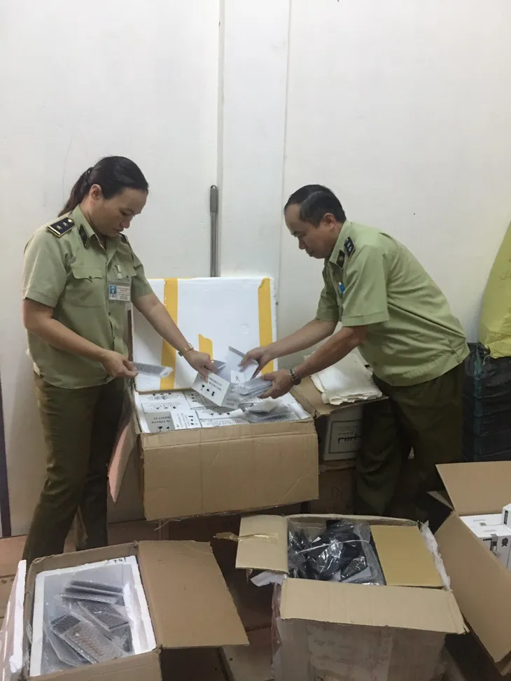 Quảng Trị thu giữ nhiều hàng hóa không có hóa đơn chứng minh nguồn gốc - Ảnh 1.