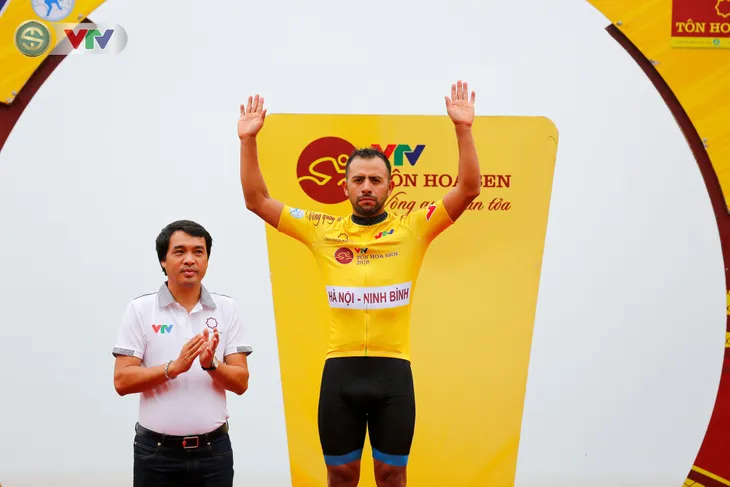 ẢNH: Những khoảnh khắc ấn tượng chặng 4 Giải xe đạp quốc tế VTV Cúp Tôn Hoa Sen 2019 - Ảnh 4. ẢNH: Những khoảnh khắc ấn tượng chặng 4 Giải xe đạp quốc tế VTV Cúp Tôn Hoa Sen 2019 - Ảnh 4.