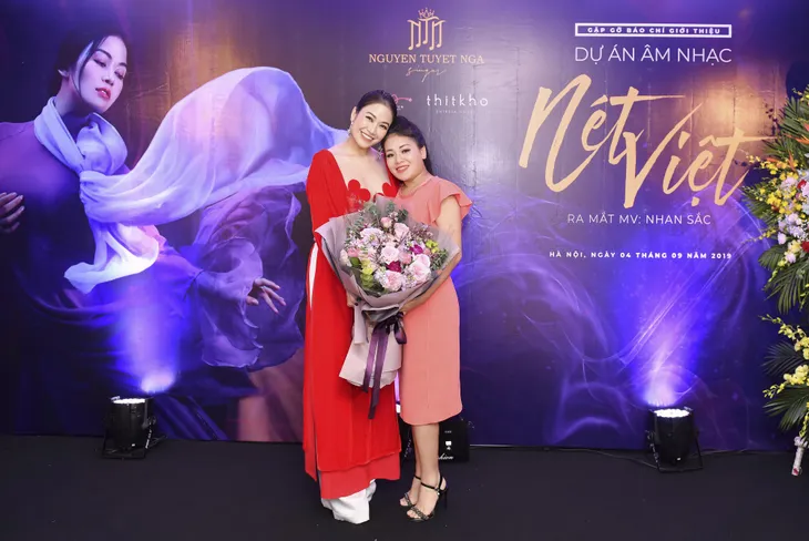 Dàn sao gạo cội đất Bắc tề tựu tại buổi ra mắt sản phẩm âm nhạc của Hoa hậu Tuyết Nga - Ảnh 3. Dàn sao gạo cội đất Bắc tề tựu tại buổi ra mắt sản phẩm âm nhạc của Hoa hậu Tuyết Nga - Ảnh 3.