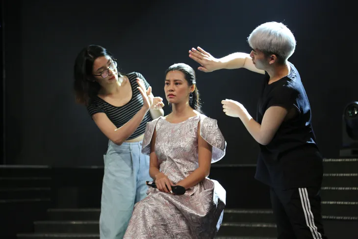 Hà Lê - Bùi Lan Hương mang Mưa hồng tới lễ trao giải VTV Awards 2019 - Ảnh 4. Hà Lê - Bùi Lan Hương mang Mưa hồng tới lễ trao giải VTV Awards 2019 - Ảnh 4.