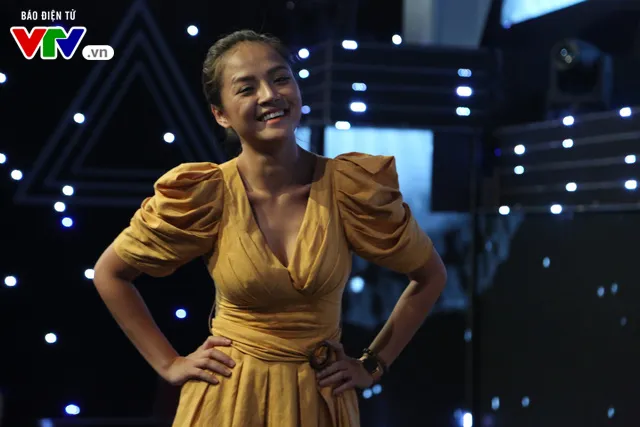 Dàn diễn viên hóa Mị trên sân khấu VTV Awards trước giờ G - Ảnh 10. Dàn diễn viên hóa Mị trên sân khấu VTV Awards trước giờ G - Ảnh 10.