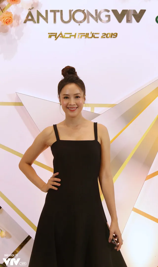 Dàn sao rạng ngời trên thảm đỏ VTV Awards 2019 trước giờ G - Ảnh 9. Dàn sao rạng ngời trên thảm đỏ VTV Awards 2019 trước giờ G - Ảnh 9.