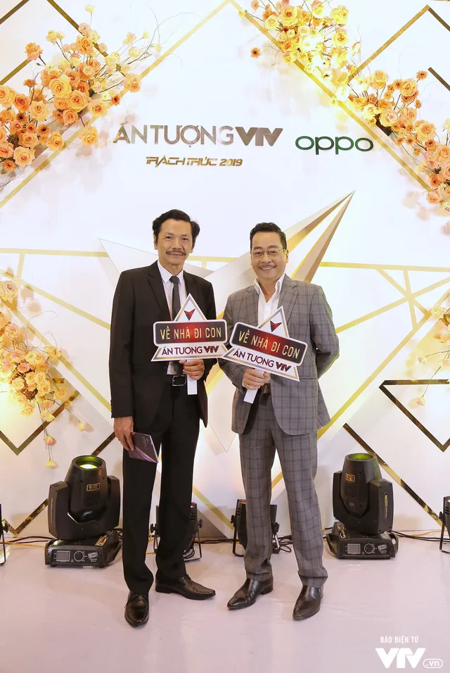 Dàn sao rạng ngời trên thảm đỏ VTV Awards 2019 trước giờ G - Ảnh 5. Dàn sao rạng ngời trên thảm đỏ VTV Awards 2019 trước giờ G - Ảnh 5.