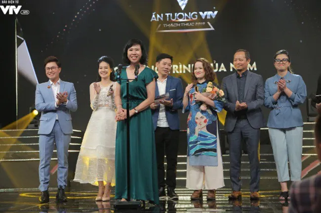VTV Awards 2019: Ê-kíp sản xuất Giai điệu tự hào bất ngờ và xúc động khi nhận giải Chương trình của năm - Ảnh 2. VTV Awards 2019: Ê-kíp sản xuất Giai điệu tự hào bất ngờ và xúc động khi nhận giải Chương trình của năm - Ảnh 2.