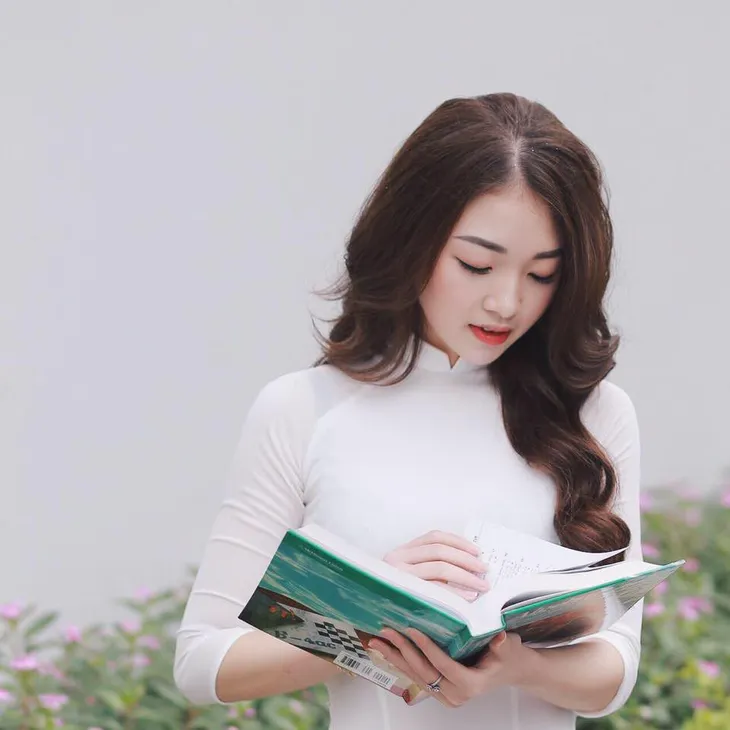 Cận cảnh nhan sắc như hot girl của cô dâu đeo vàng trĩu cổ - Ảnh 5. Cận cảnh nhan sắc như hot girl của cô dâu đeo vàng trĩu cổ - Ảnh 5.