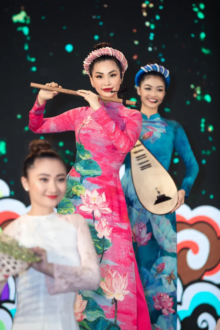 Phan Mạnh Quỳnh, Hồ Ngọc Hà, Tóc Tiên hội ngộ dàn Hoa hậu, Á hậu - Ảnh 11. Phan Mạnh Quỳnh, Hồ Ngọc Hà, Tóc Tiên hội ngộ dàn Hoa hậu, Á hậu - Ảnh 11.