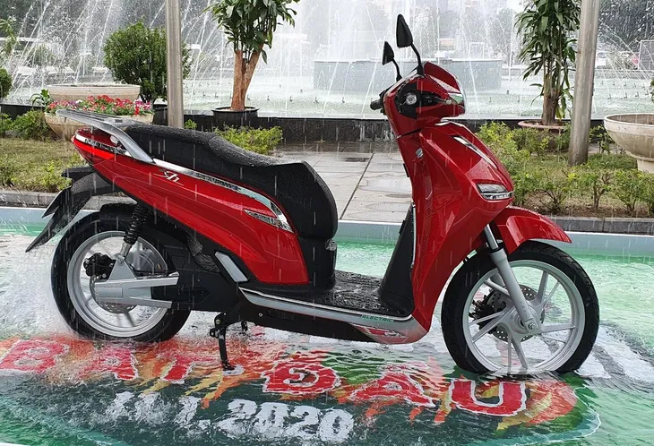 Pega ra mắt mẫu xe máy điện giống SH cả tên gọi và thiết kế - Ảnh 1. Pega ra mắt mẫu xe máy điện giống SH cả tên gọi và thiết kế - Ảnh 1.