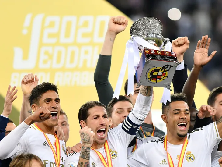 Real Madrid đoạt Siêu cúp Tây Ban Nha sau loạt luân lưu cân não - Ảnh 4. Real Madrid đoạt Siêu cúp Tây Ban Nha sau loạt luân lưu cân não - Ảnh 4.