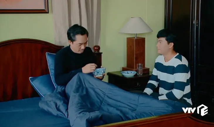 Nước mắt loài cỏ dại - Tập 18: Bà Phương bẽ mặt khi bị vạch trần chuyện bòn rút tiền đi chợ - Ảnh 1. Nước mắt loài cỏ dại - Tập 18: Bà Phương bẽ mặt khi bị vạch trần chuyện bòn rút tiền đi chợ - Ảnh 1.