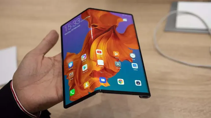 Huawei tuyên bố bán được 100.000 chiếc điện thoại Mate X mỗi tháng - Ảnh 2.