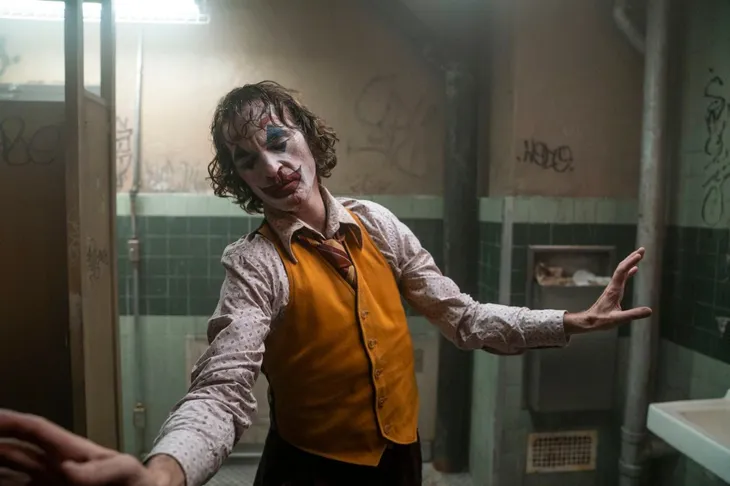 Bom tấn Joker sẽ có phần 2, Joaquin Phoenix có trở lại? - Ảnh 2. Bom tấn Joker sẽ có phần 2, Joaquin Phoenix có trở lại? - Ảnh 2.