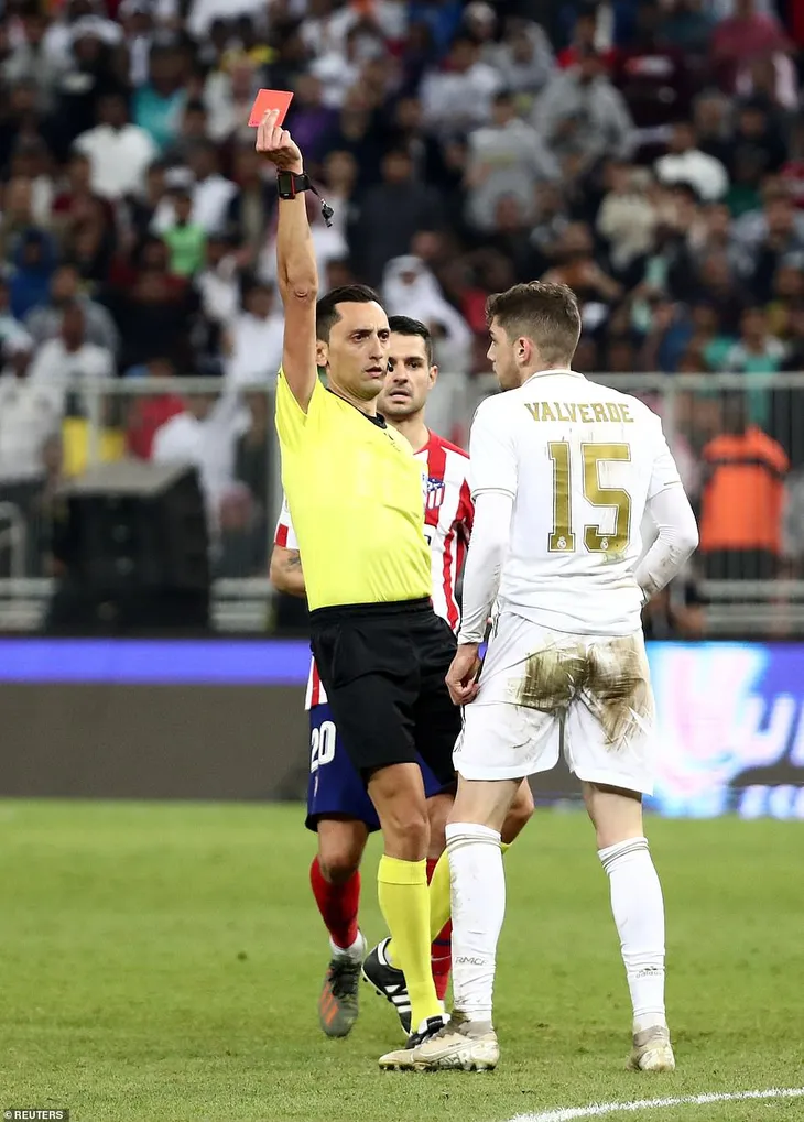 Real Madrid đoạt Siêu cúp Tây Ban Nha sau loạt luân lưu cân não - Ảnh 3. Real Madrid đoạt Siêu cúp Tây Ban Nha sau loạt luân lưu cân não - Ảnh 3.