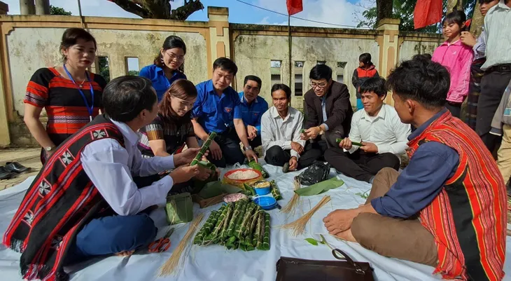 Thanh niên Quảng Trị mang “ước mơ Xuân” đến với trẻ em vùng sâu, vùng xa - Ảnh 1. Thanh niên Quảng Trị mang “ước mơ Xuân” đến với trẻ em vùng sâu, vùng xa - Ảnh 1.