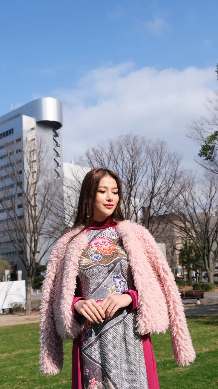 Hoa hậu Phương Khánh diện áo dài catwalk cùng diễn viên Tuấn Tú - Ảnh 13. Hoa hậu Phương Khánh diện áo dài catwalk cùng diễn viên Tuấn Tú - Ảnh 13.
