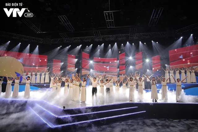 Phương Vy hòa giọng cùng dàn thiên thần nhí trong Đón Tết cùng VTV 2020 - Ảnh 3. Phương Vy hòa giọng cùng dàn thiên thần nhí trong Đón Tết cùng VTV 2020 - Ảnh 3.