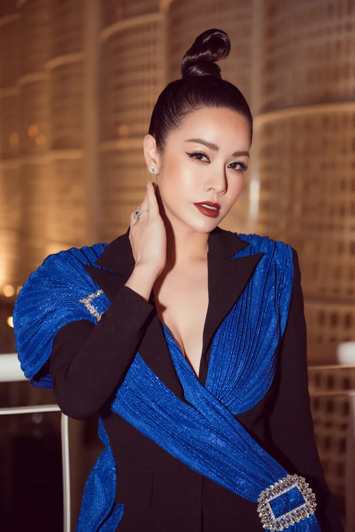 Nhật Kim Anh khoe tậu xế hộp 3 tỷ đồng sau một năm lao động miệt mài - Ảnh 9. Nhật Kim Anh khoe tậu xế hộp 3 tỷ đồng sau một năm lao động miệt mài - Ảnh 9.