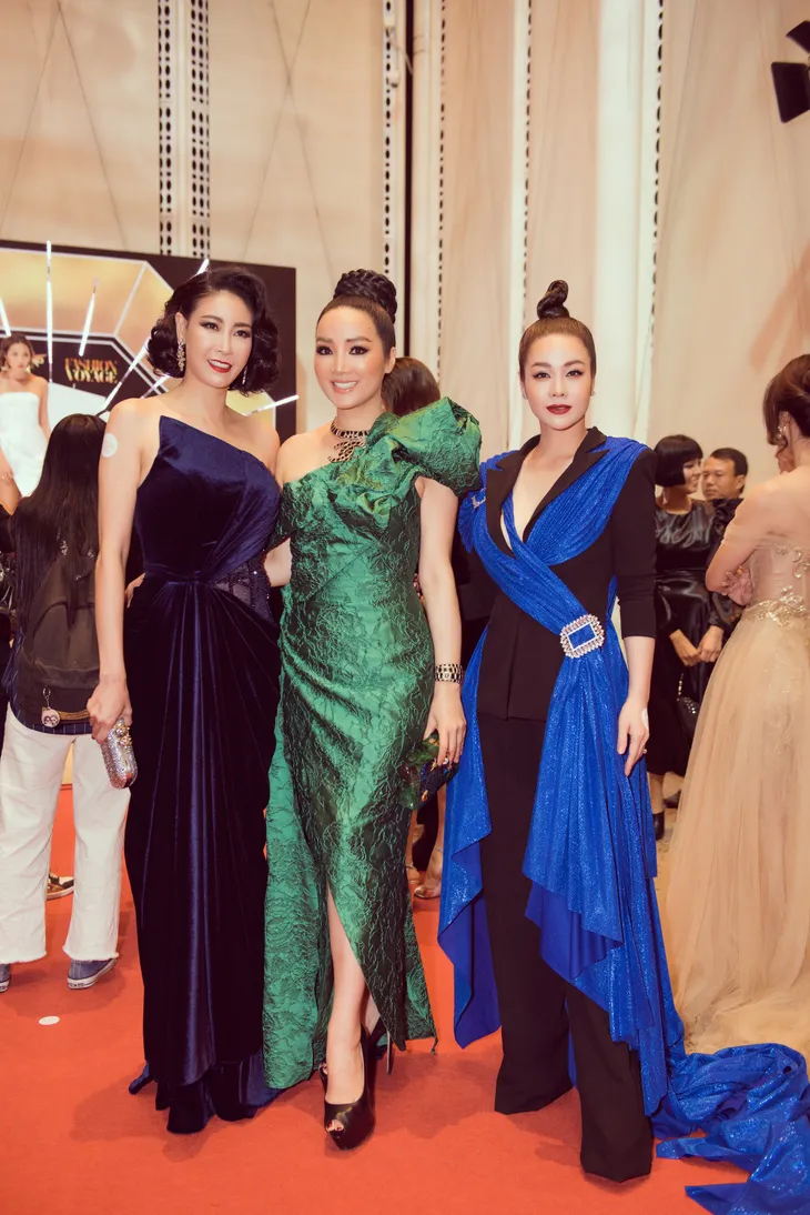 Nhật Kim Anh khoe tậu xế hộp 3 tỷ đồng sau một năm lao động miệt mài - Ảnh 4. Nhật Kim Anh khoe tậu xế hộp 3 tỷ đồng sau một năm lao động miệt mài - Ảnh 4.