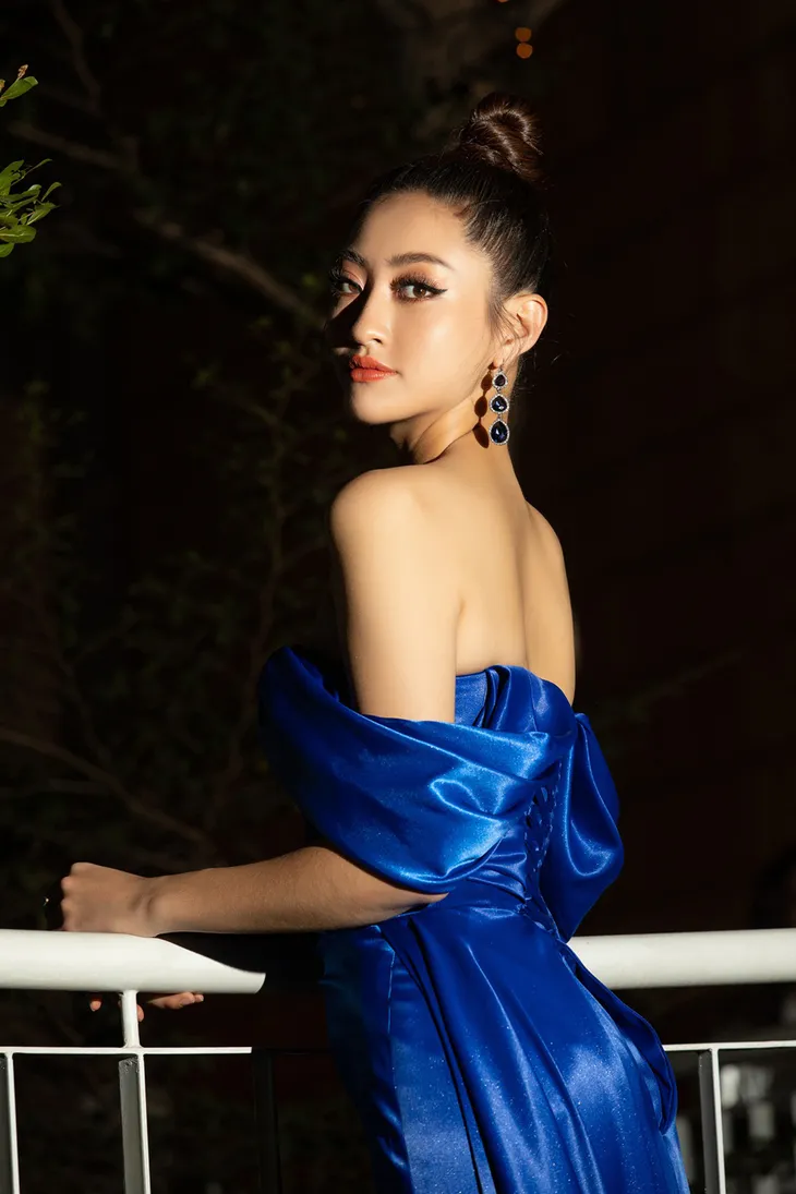 Đỗ Mỹ Linh tự tin đọ sắc với hai Hoa hậu thế hệ 2K - Ảnh 9. Đỗ Mỹ Linh tự tin đọ sắc với hai Hoa hậu thế hệ 2K - Ảnh 9.