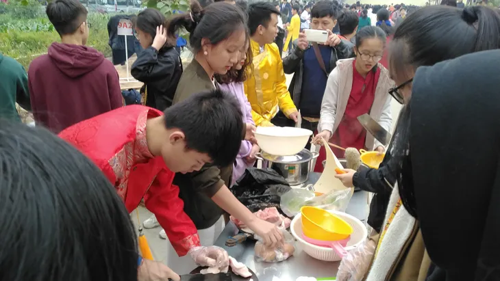 Vui Tất niên - Hồn nhiên đón Tết đậm bản sắc Việt cùng học sinh Hà Nội - Ảnh 5.