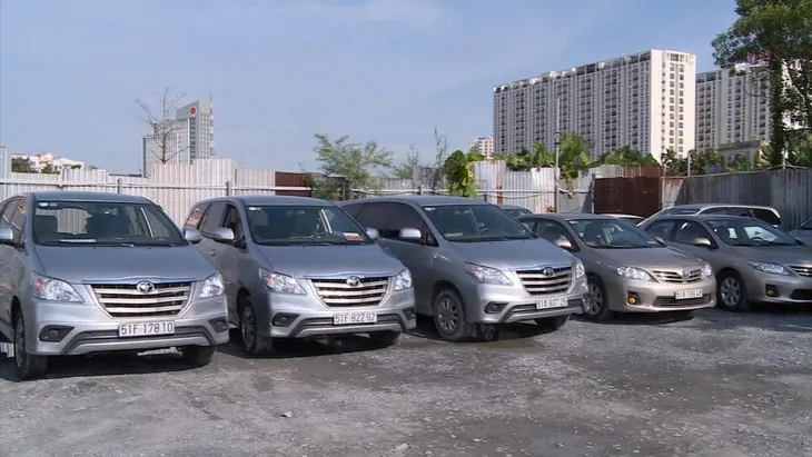 Thuê xe tự lái - trả giá gấp đôi ngày thường cũng không còn xe - Ảnh 1. Thuê xe tự lái - trả giá gấp đôi ngày thường cũng không còn xe - Ảnh 1.