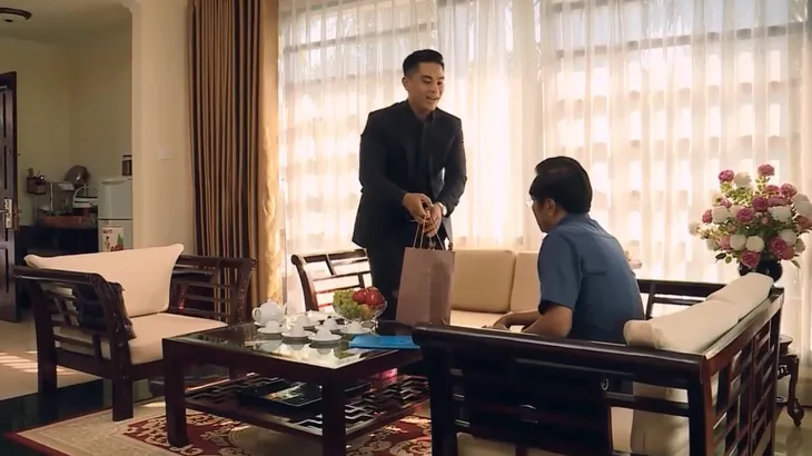 Sinh tử - Tập 52: Bí thư Văn Thành Nhân không chịu nhận quà quê - Ảnh 3. Sinh tử - Tập 52: Bí thư Văn Thành Nhân không chịu nhận quà quê - Ảnh 3.