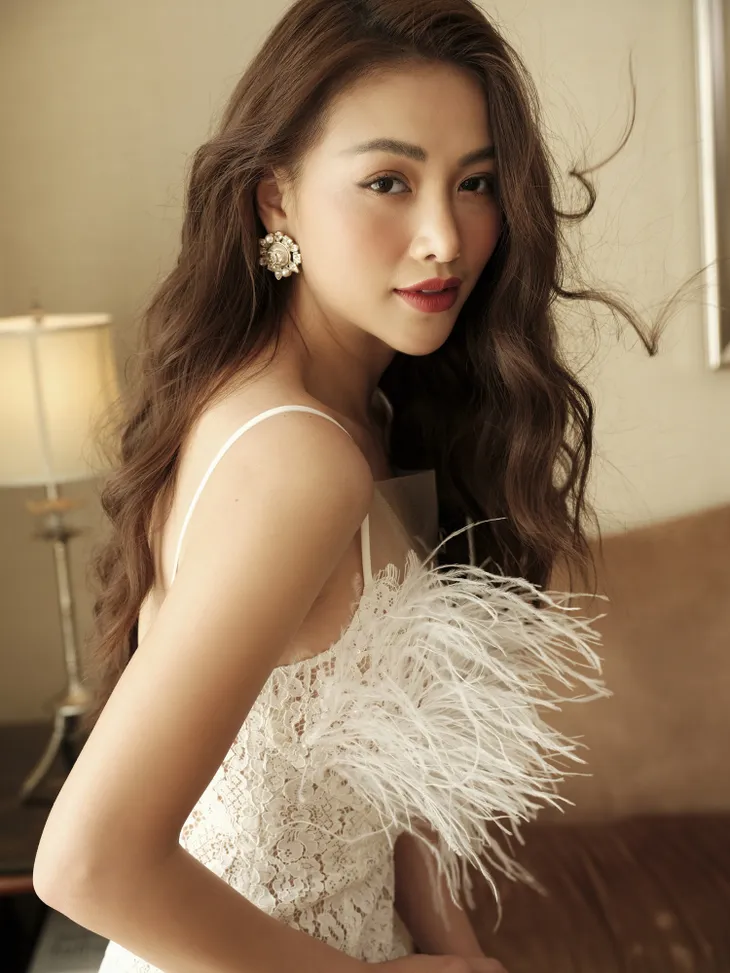 Phương Khánh hoá tiểu thư ngọc ngà trong bộ ảnh áo dài Tết - Ảnh 5. Phương Khánh hoá tiểu thư ngọc ngà trong bộ ảnh áo dài Tết - Ảnh 5.