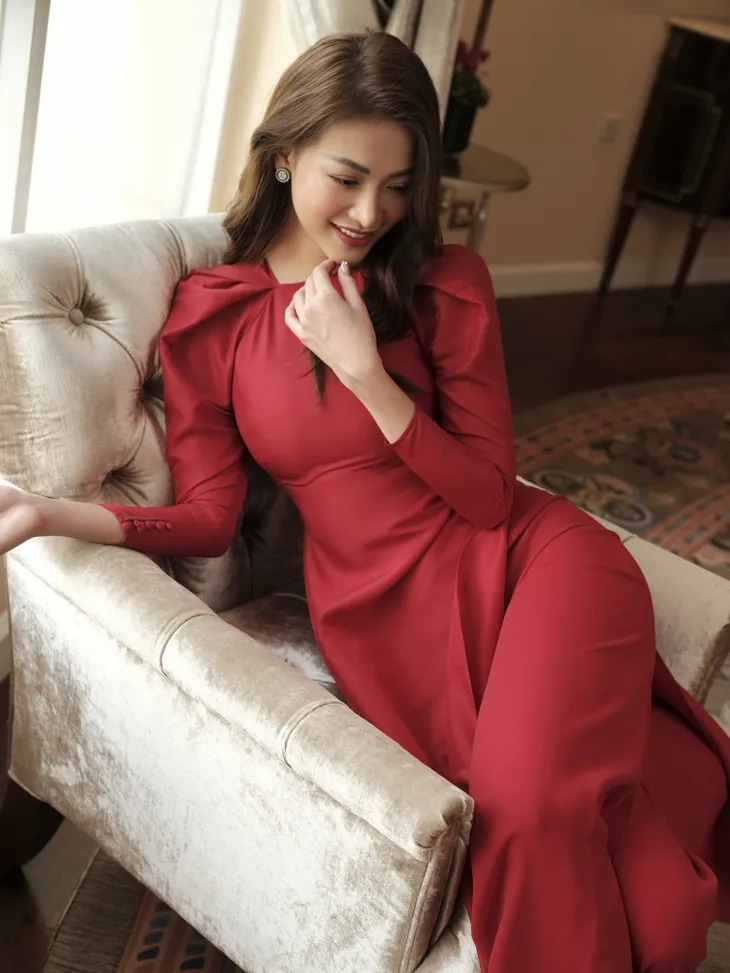 Phương Khánh hoá tiểu thư ngọc ngà trong bộ ảnh áo dài Tết - Ảnh 13. Phương Khánh hoá tiểu thư ngọc ngà trong bộ ảnh áo dài Tết - Ảnh 13.