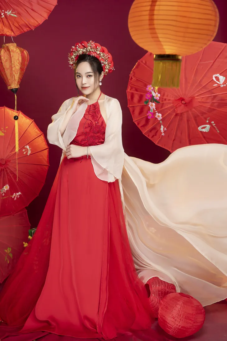 Sao mai Mai Diệu Ly đẹp rạng rỡ với vòng eo 56 trong bộ ảnh Tết - Ảnh 7. Sao mai Mai Diệu Ly đẹp rạng rỡ với vòng eo 56 trong bộ ảnh Tết - Ảnh 7.