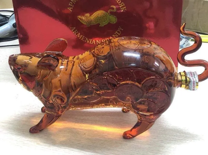 Những món quà Tết gây sốt năm Canh Tý - Ảnh 2. Những món quà Tết gây sốt năm Canh Tý - Ảnh 2.