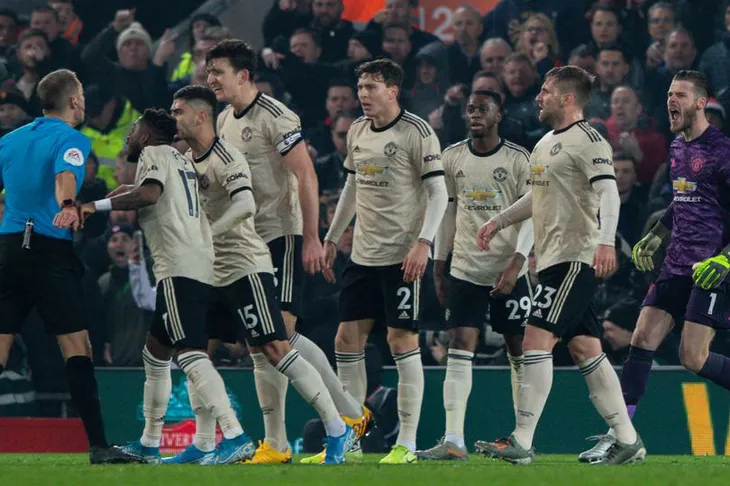 Manchester United bị FA phạt 20.000 bảng - Ảnh 1. Manchester United bị FA phạt 20.000 bảng - Ảnh 1.
