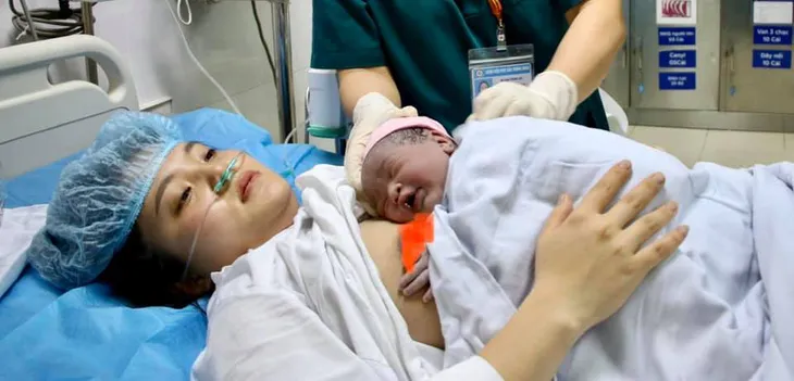 Chào đón những công dân nhí đầu tiên chào đời trong năm Canh Tý - Ảnh 2. Chào đón những công dân nhí đầu tiên chào đời trong năm Canh Tý - Ảnh 2.