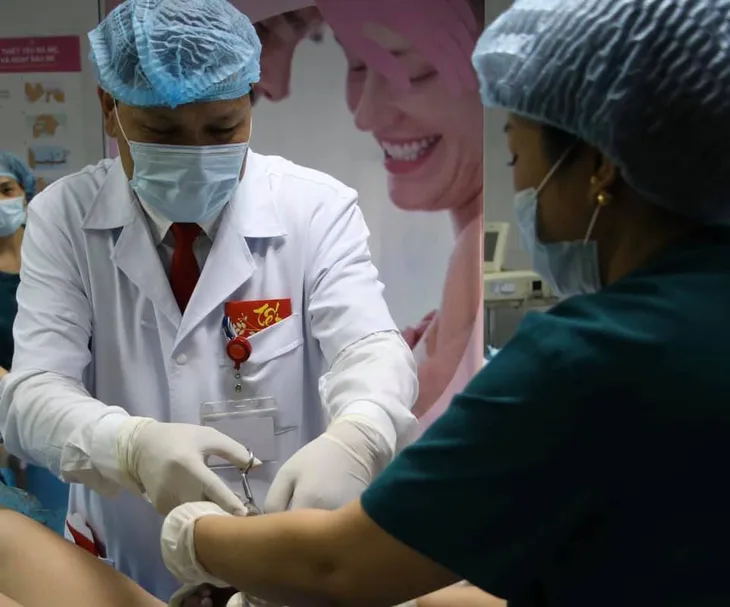 Chào đón những công dân nhí đầu tiên chào đời trong năm Canh Tý - Ảnh 3. Chào đón những công dân nhí đầu tiên chào đời trong năm Canh Tý - Ảnh 3.