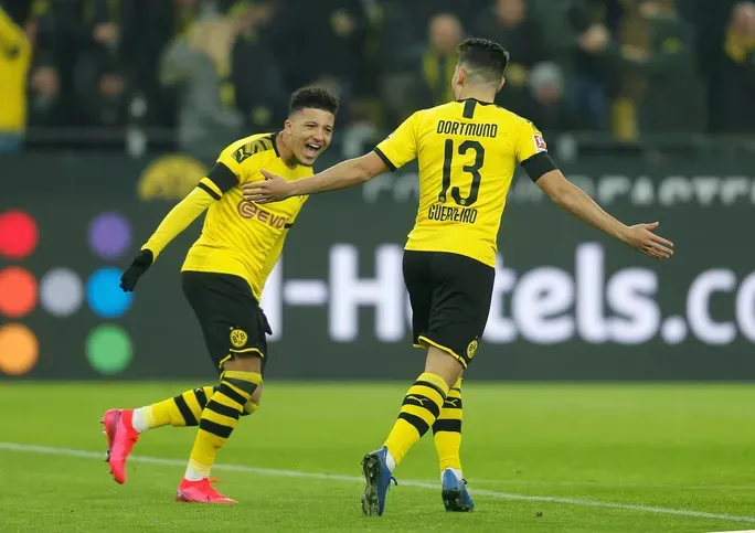 Erling Haaland tiếp tục ghi bàn, Dortmund đại thắng Cologne - Ảnh 1. Erling Haaland tiếp tục ghi bàn, Dortmund đại thắng Cologne - Ảnh 1.