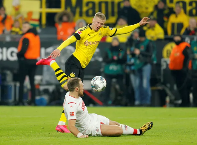 Erling Haaland tiếp tục ghi bàn, Dortmund đại thắng Cologne - Ảnh 5. Erling Haaland tiếp tục ghi bàn, Dortmund đại thắng Cologne - Ảnh 5.