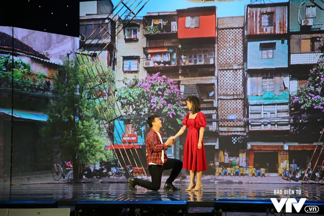 VIDEO Gala cười 2020: Cô gái tung chiêu bá đạo khi bị cha mẹ ép duyên - Ảnh 1. VIDEO Gala cười 2020: Cô gái tung chiêu bá đạo khi bị cha mẹ ép duyên - Ảnh 1.