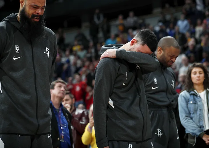 Thế giới bóng rổ tri ân sau sự ra đi của Kobe Bryant - Ảnh 2. Thế giới bóng rổ tri ân sau sự ra đi của Kobe Bryant - Ảnh 2.