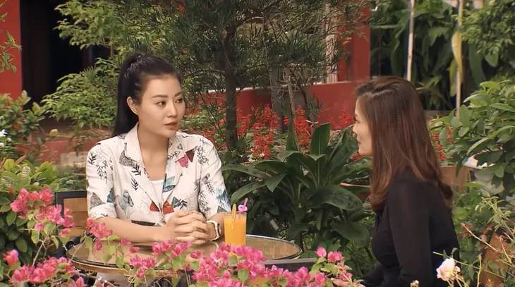Sinh tử - Tập 54: Nhà báo Hoàng Ngân (Thanh Hương) khuyên vợ Khải nên đi kiện - Ảnh 1. Sinh tử - Tập 54: Nhà báo Hoàng Ngân (Thanh Hương) khuyên vợ Khải nên đi kiện - Ảnh 1.