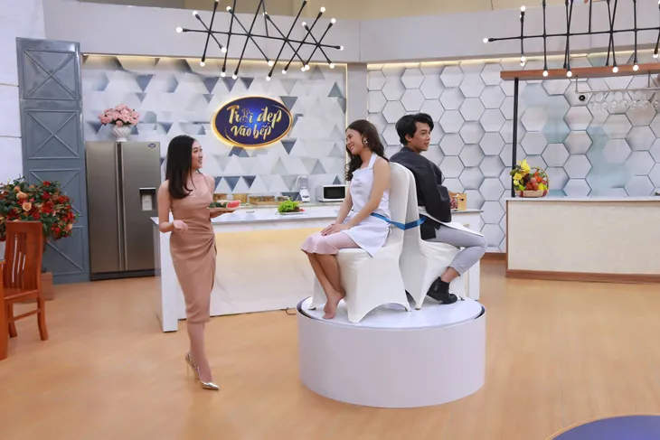 Trai đẹp Võ Ngọc Tân trổ tài nấu nướng chinh phục người đẹp Lan Phương - Ảnh 1. Trai đẹp Võ Ngọc Tân trổ tài nấu nướng chinh phục người đẹp Lan Phương - Ảnh 1.